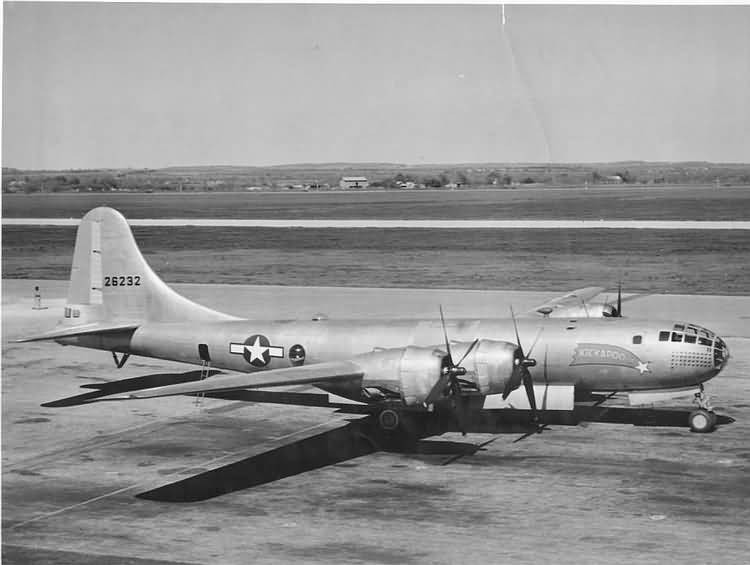 空襲を行ったB-29爆撃機