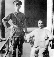 孫文（右）と蒋介石
