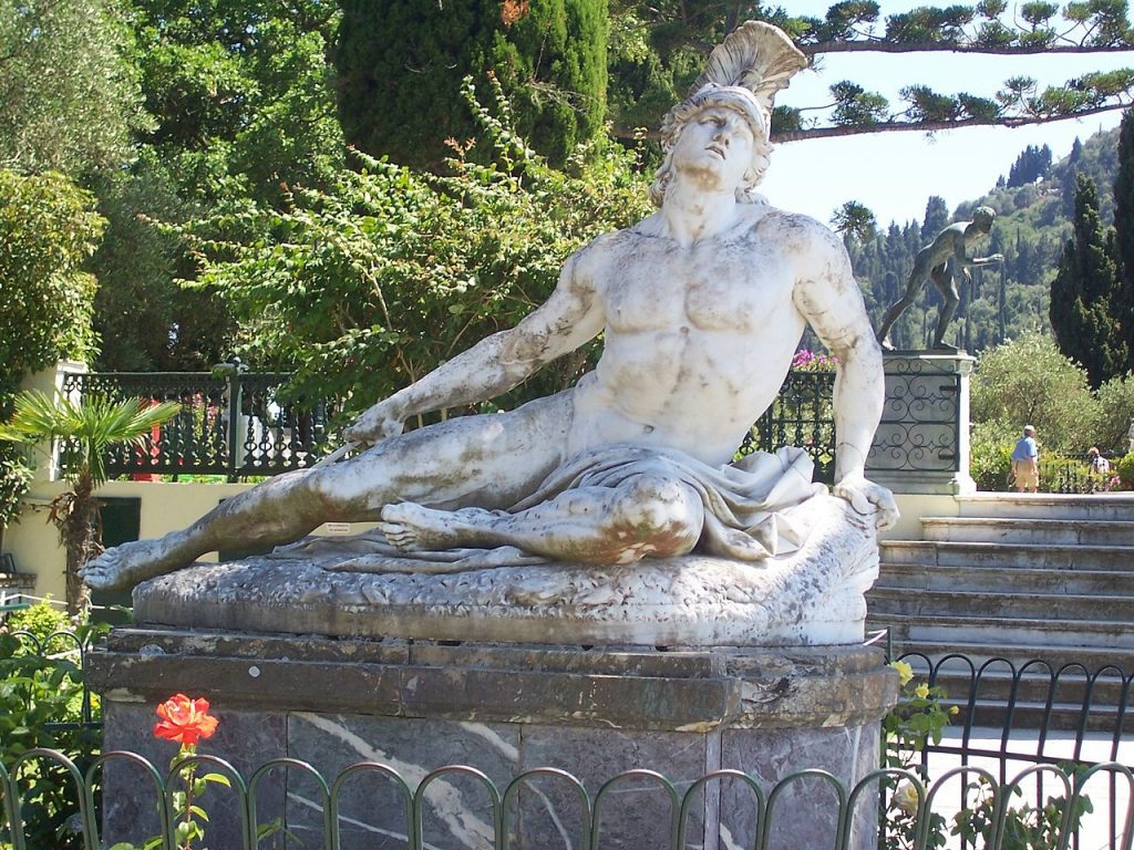 アキレイオンの公園で「死んだアキレス像」 エルンスト・ハーターはシシィ庇護の下に作成しました
